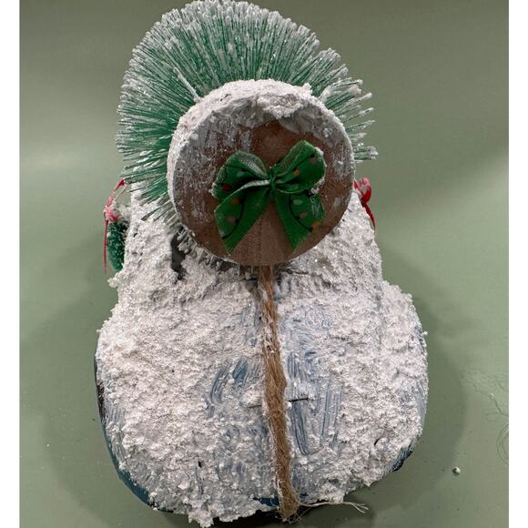 Vintage 1960s Tonka VW Beetle Holiday Snow Car with Bottle Brush Tree Assemblage - Picture 6 of 6